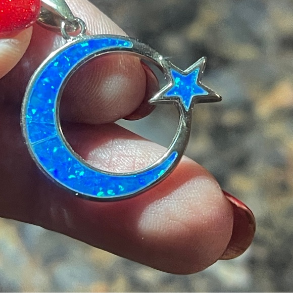 🌔Lovely Crescent Blue Fire Opal Moon and Star Sterling Silver Necklace! - Picture 11 of 11